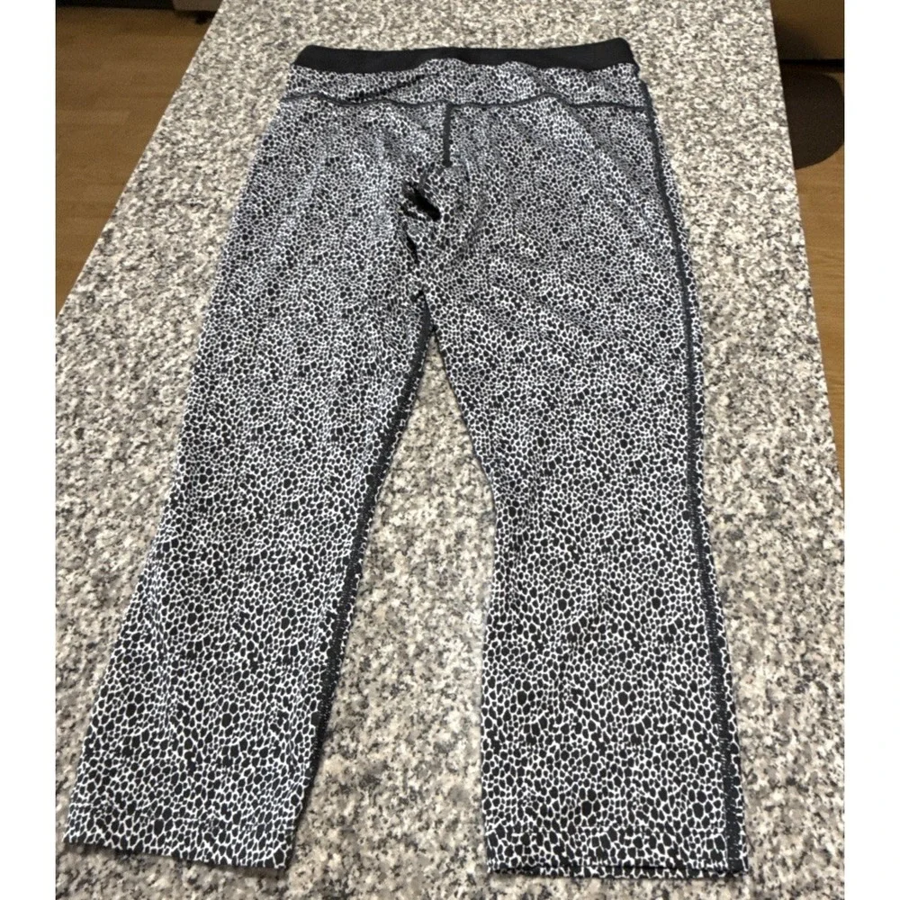 NIKE‎ Dri-FIT Performance Running Tights Black Gray Leopard Print Sz M